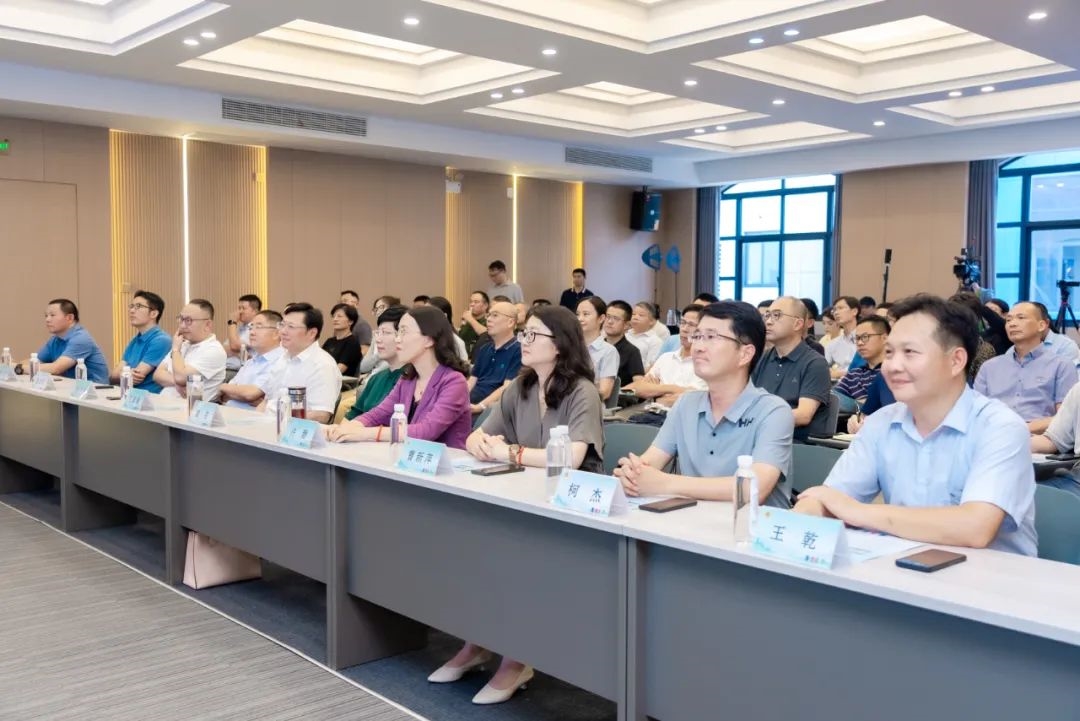 嘉興市工會(huì)助力企業(yè)垃圾分類十大案例及IP發(fā)布會(huì)在川源舉辦