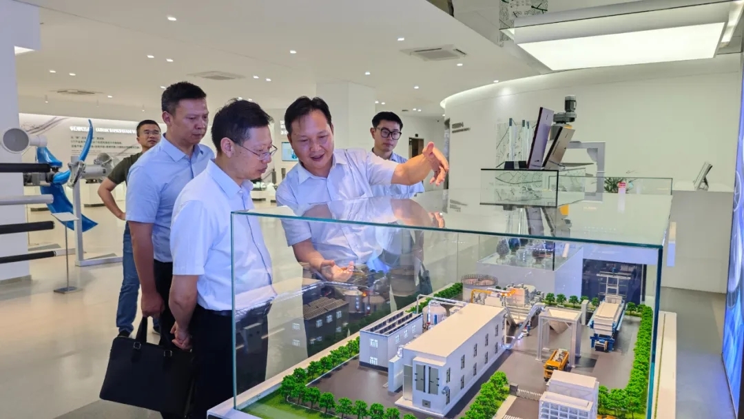 浙江省經信廳副廳長婁萬總一行蒞臨川源調研指導
