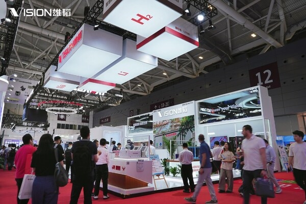 固態(tài)電池首次揭曉！雄韜股份新品亮相CIBF2025